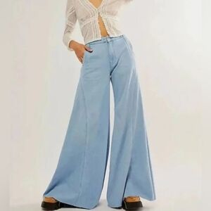 We The Free Denim Jeans in Light Blue